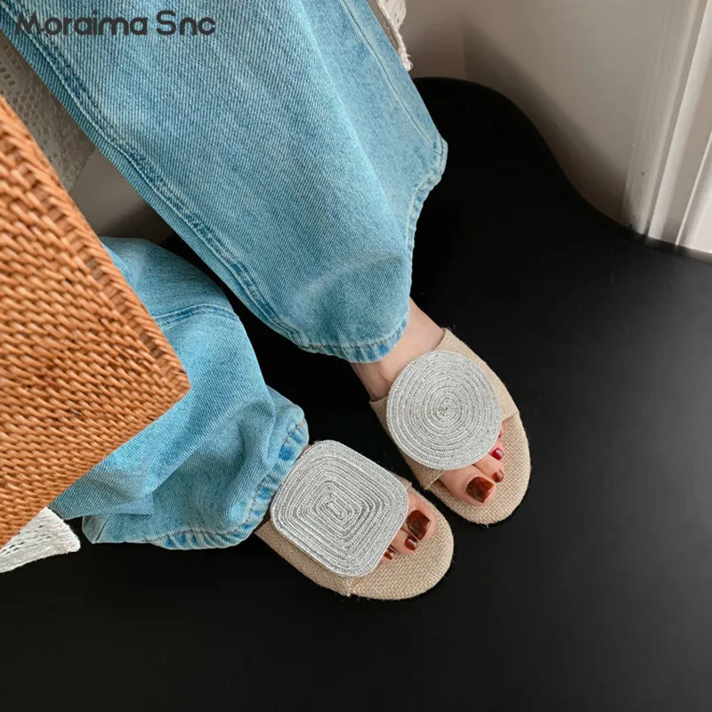 

Asymmetric Decorative One-Line Slippers Linen Breathable Round Toe Flat Sandals Fashion Open Toe Comfortable Slippers for Women