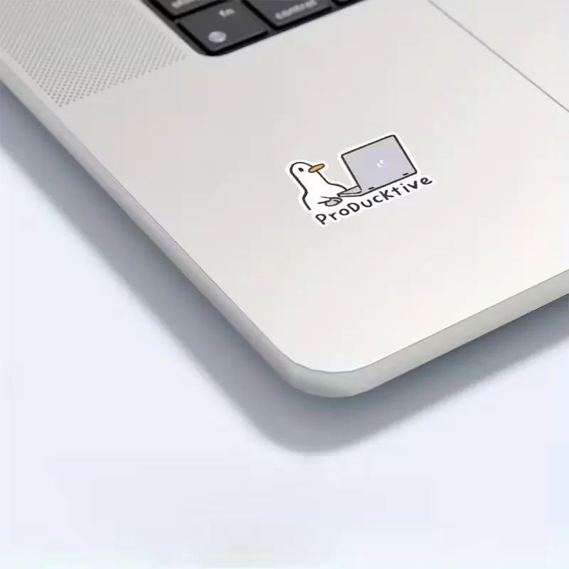 오리 테마 노트북 스티커 2개 - 귀여운 오리와 노트북 디자인, 광택 표면, 쉽게 붙이고 잔여물이 남지 않음, 맥북, PC, 노트북, 책상 장식에 적합 - 재미있는 작업 공간 장식, 생산성 향상, 노트북 액세