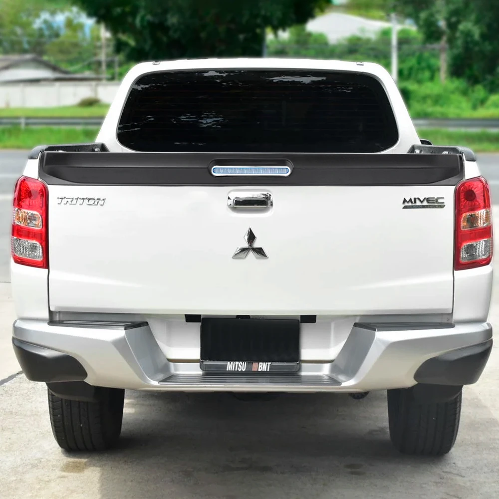Mitsubishi Triton L200 용 매트 블랙 테일 게이트 스포일러 레일 가드 2015 2016 2017 2018 년 테일 게이트 커버 트림 프로텍터 1PCS
