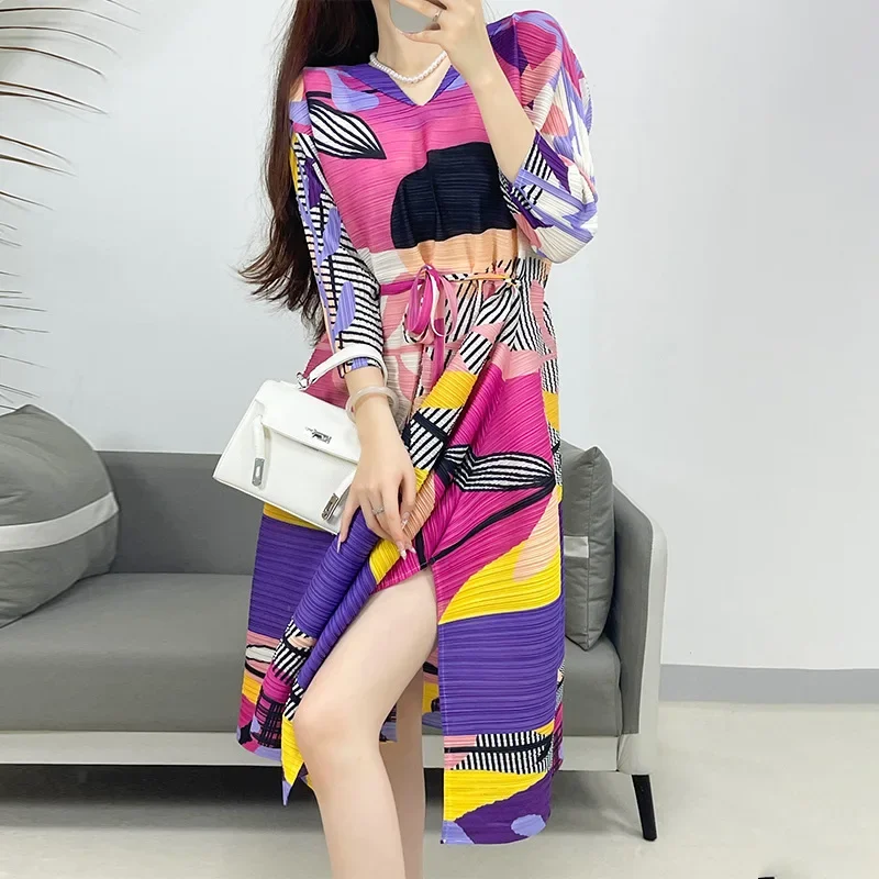 

2024 New Miyake Pleated Casual Printed Waisted Three-quarter Sleeve Dress for Women with Loose Design High-end Women's Clothing