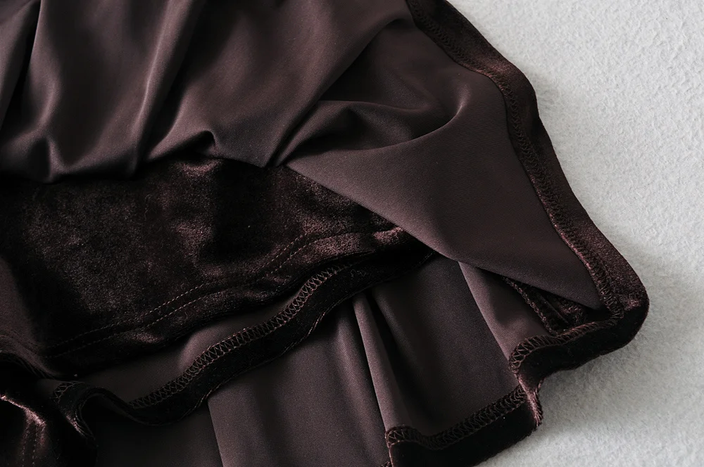 black mini skirt Summer new street style solid color high waist, thin and anti-glare A-line skirt women's sexy pleated short velvet skirt women leather skirt