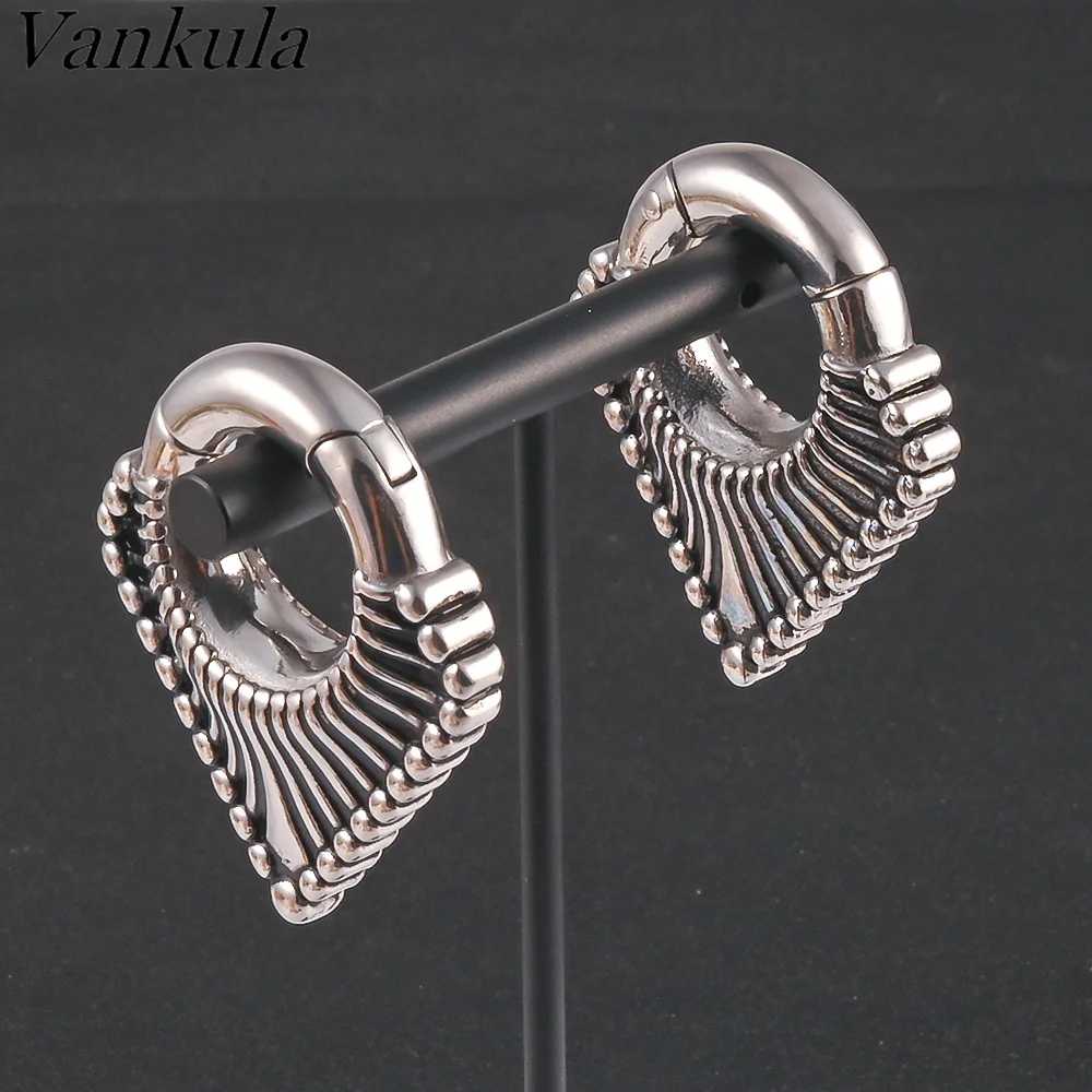 Vankula 2pcs 316L Stainless Steel Ear Weights New Fashion Plugs Tunnels Magnet Body Piercing Earrings Ear Expander Gauge Hanger