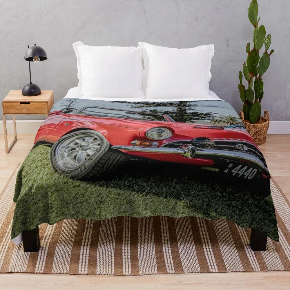 

Sunbeam Tiger in red Throw Blanket Queen Size Goods For Home And Comfort