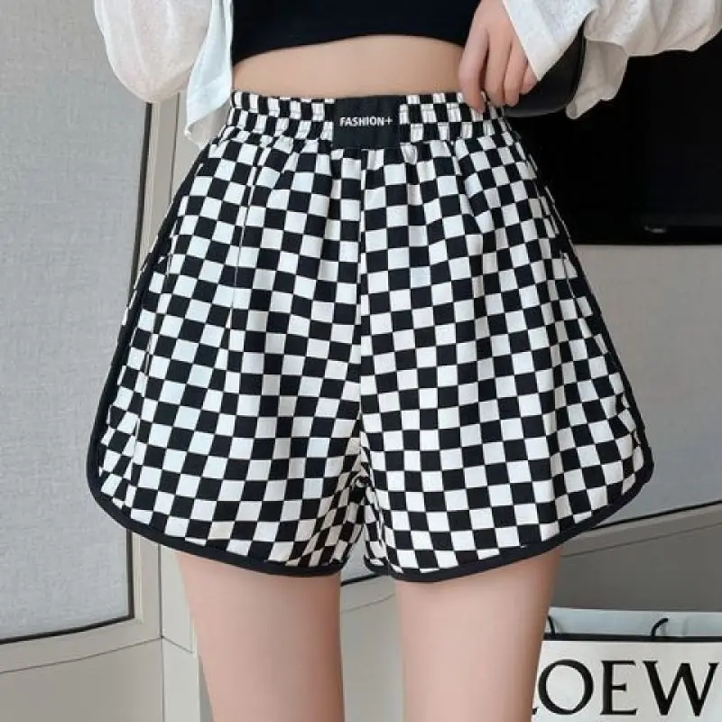 2024 New Summer Korean Version Fashionable High Waisted Checkerboard Print Trend Versatile Wide Leg Sports Shorts for Women