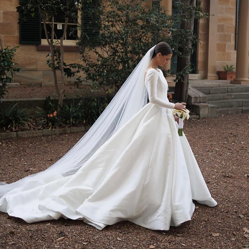 

Elegant Wedding Dress Matte Satin With Ball Gown Square Collar Full Sleeve Bride Dress Back Button Vestido De Casamento Vintage