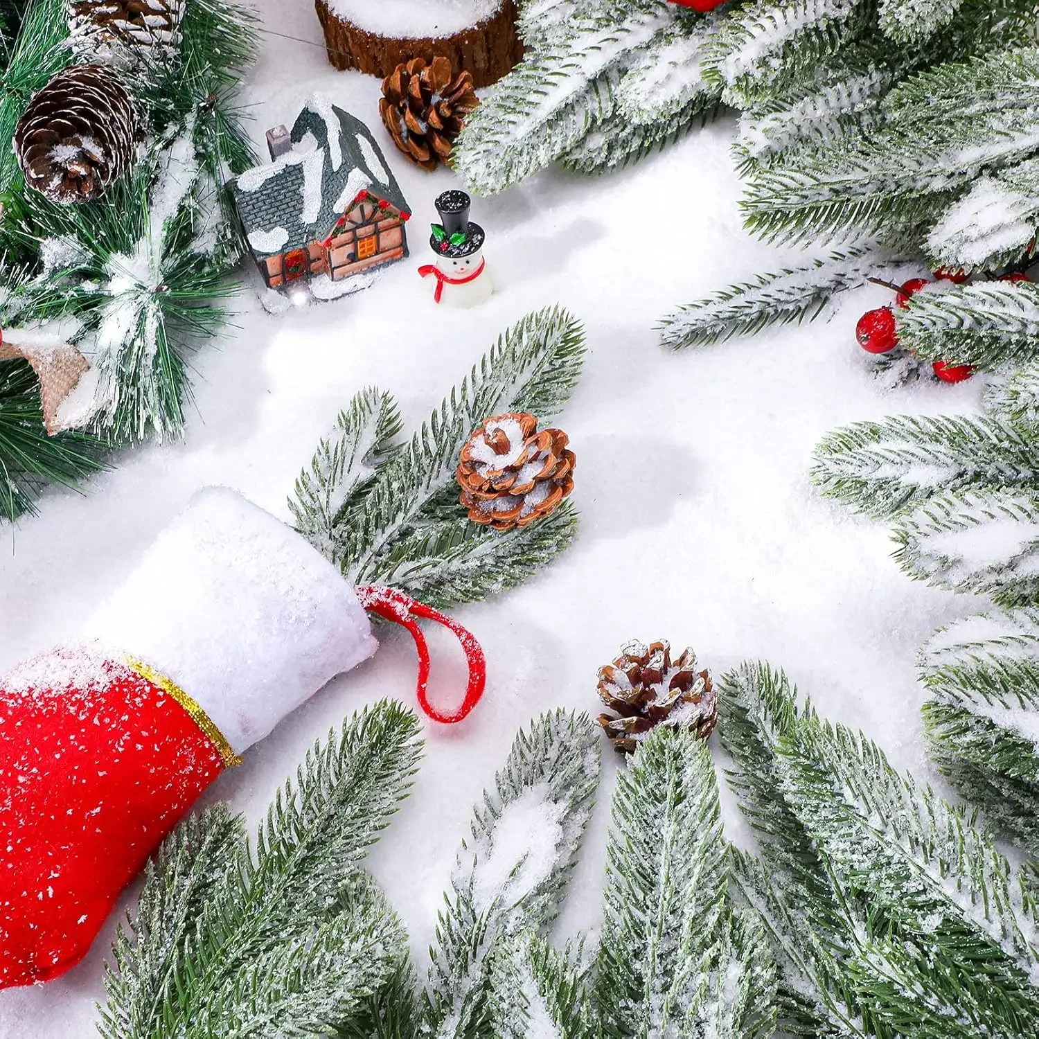 Branches de pin artificielles en gros, vertes et givrées, pour décorations de Noël (couronne, guirlande, etc.)._voghion.com