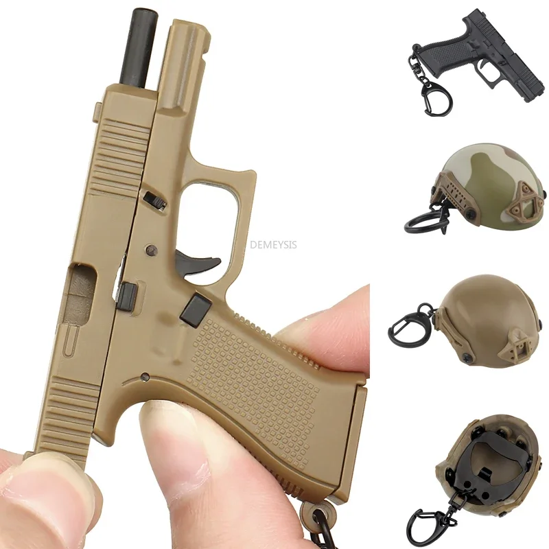 Mini G45 Pistol Shaped Keychain Charm Realistic Model Removable Magazine Miniature Helmet Model Beer Bottle Opener Keyring Gifts