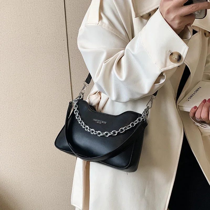 

Small Chain PU Leather Crossbody Bags for Women 2024 Simple Totes Shoulder Bag Lady Luxury Brand Designer Handbags and Purses
