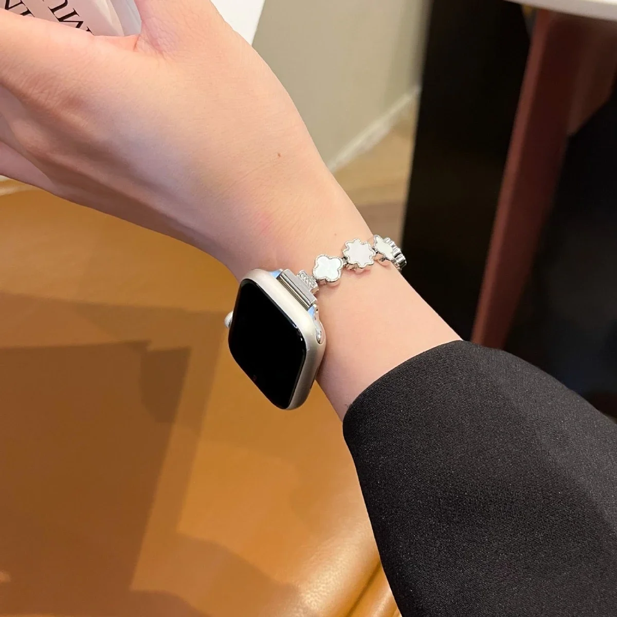 Elegant Slim Women's Band for Smartwatch - Chic and Versatile Design