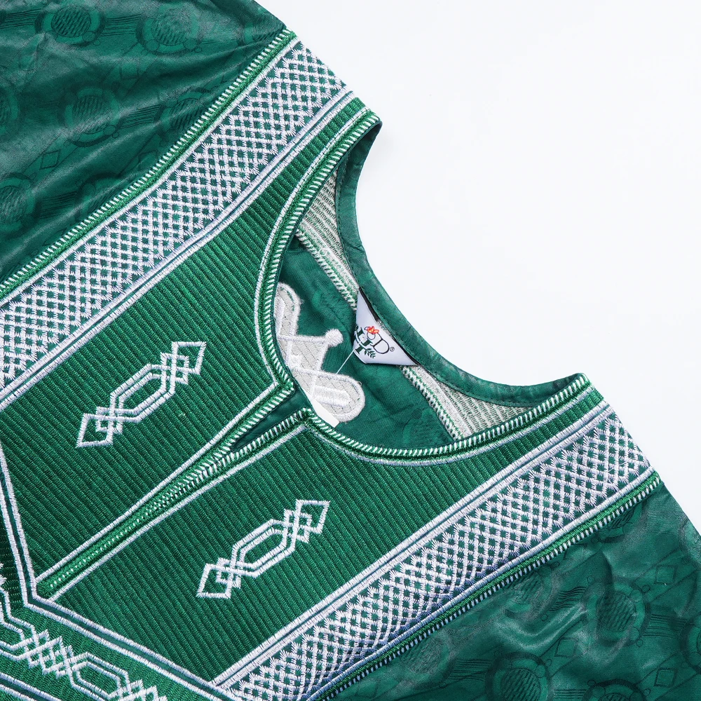 trajes,