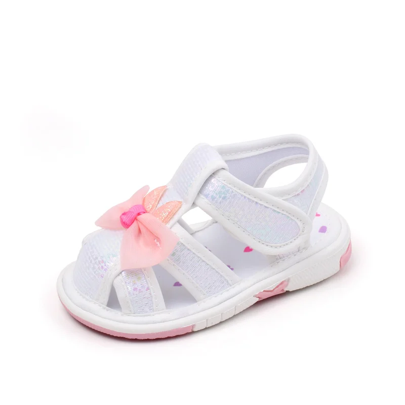 Zapatos chirriantes para bebé, sandalias de verano de alta calidad, divertidas zapatillas precaminantes con sonido de mariposa y lazo, MY2401