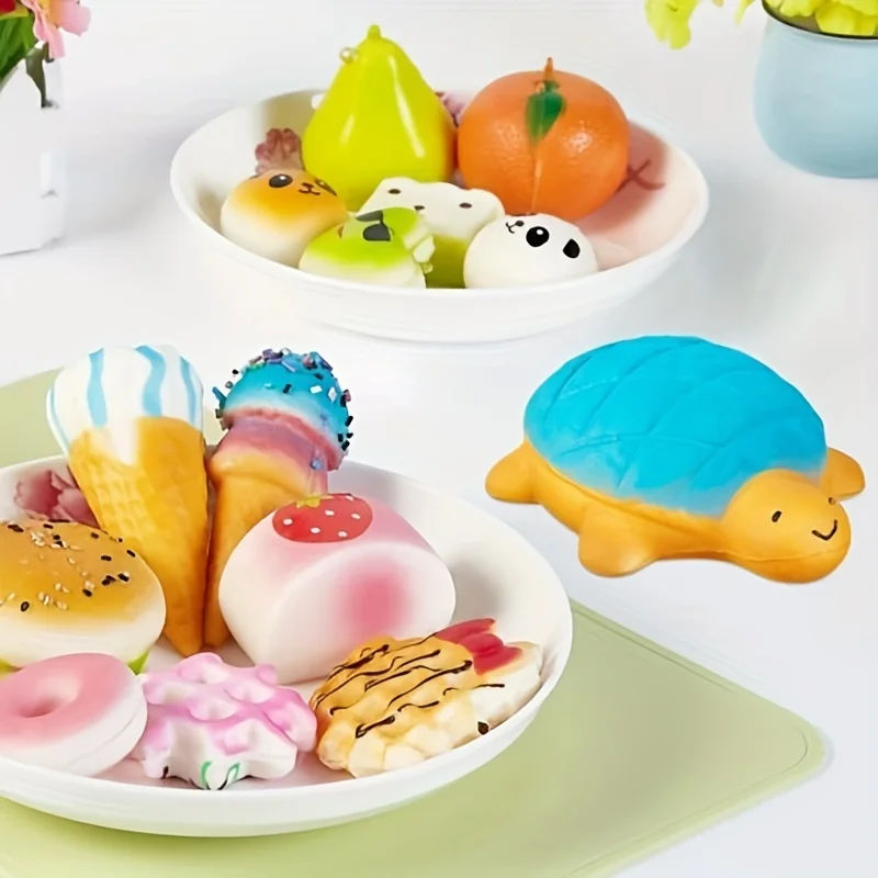 10pcs Random Squishes Toy Mini Soft Bread Toys Keychain Cute Banana Cake Toast Squishy Toy Kawaii Kitchen Toys Pretend Play Food - Bilde 5