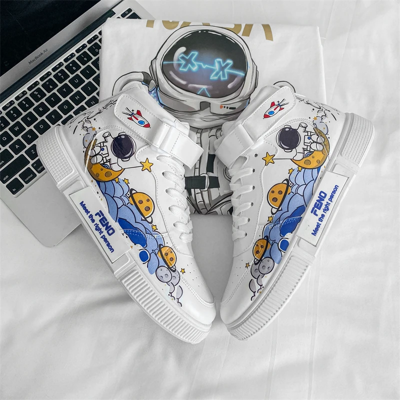 

Осенне-зимняя белая обувь с высоким верхом и изображением счастливой планеты астронавта