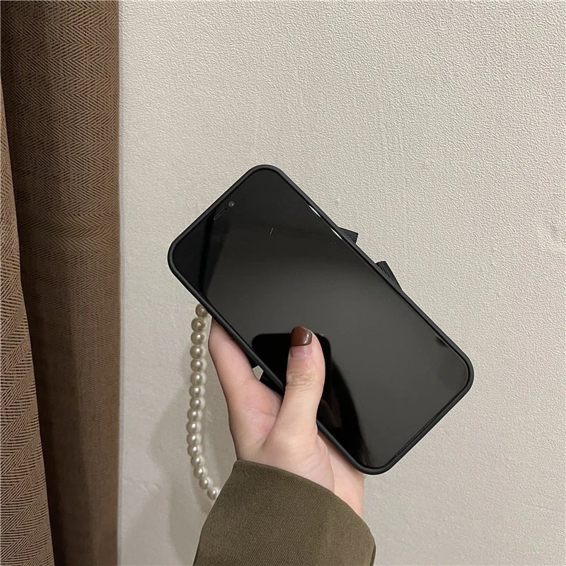Elegant Camellia Pearl Chain Dust-Proof Hand-Held Phone Case