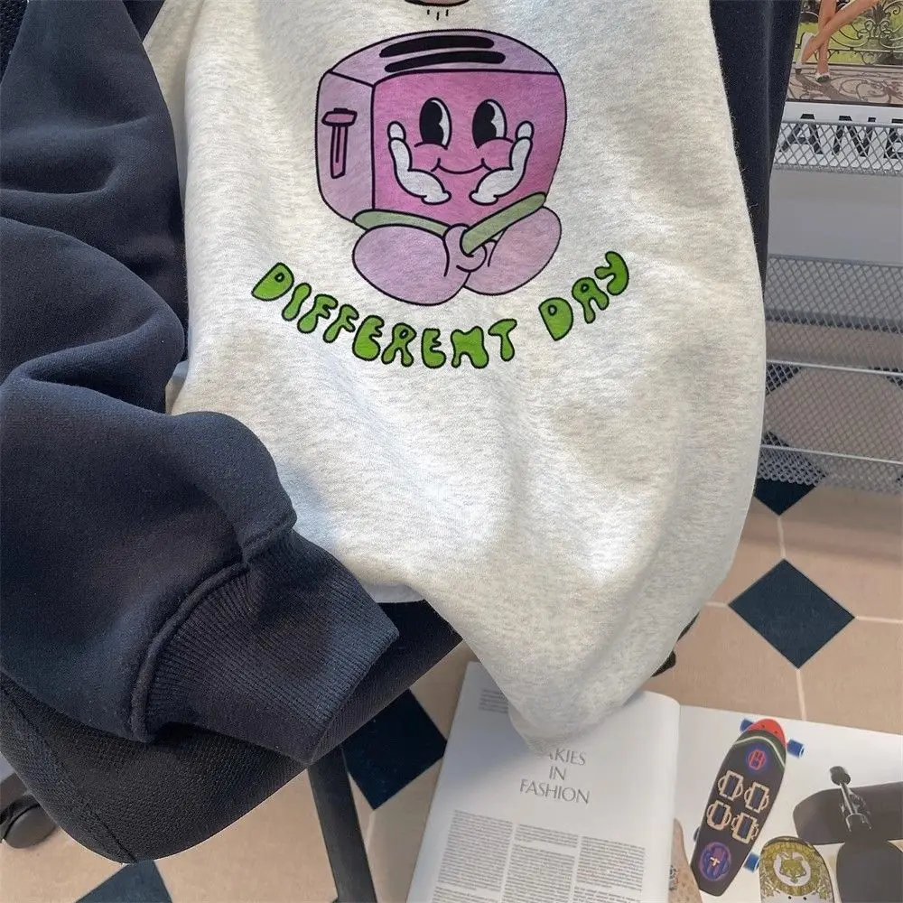 Рисунок 4 - Женская толстовка с капюшоном