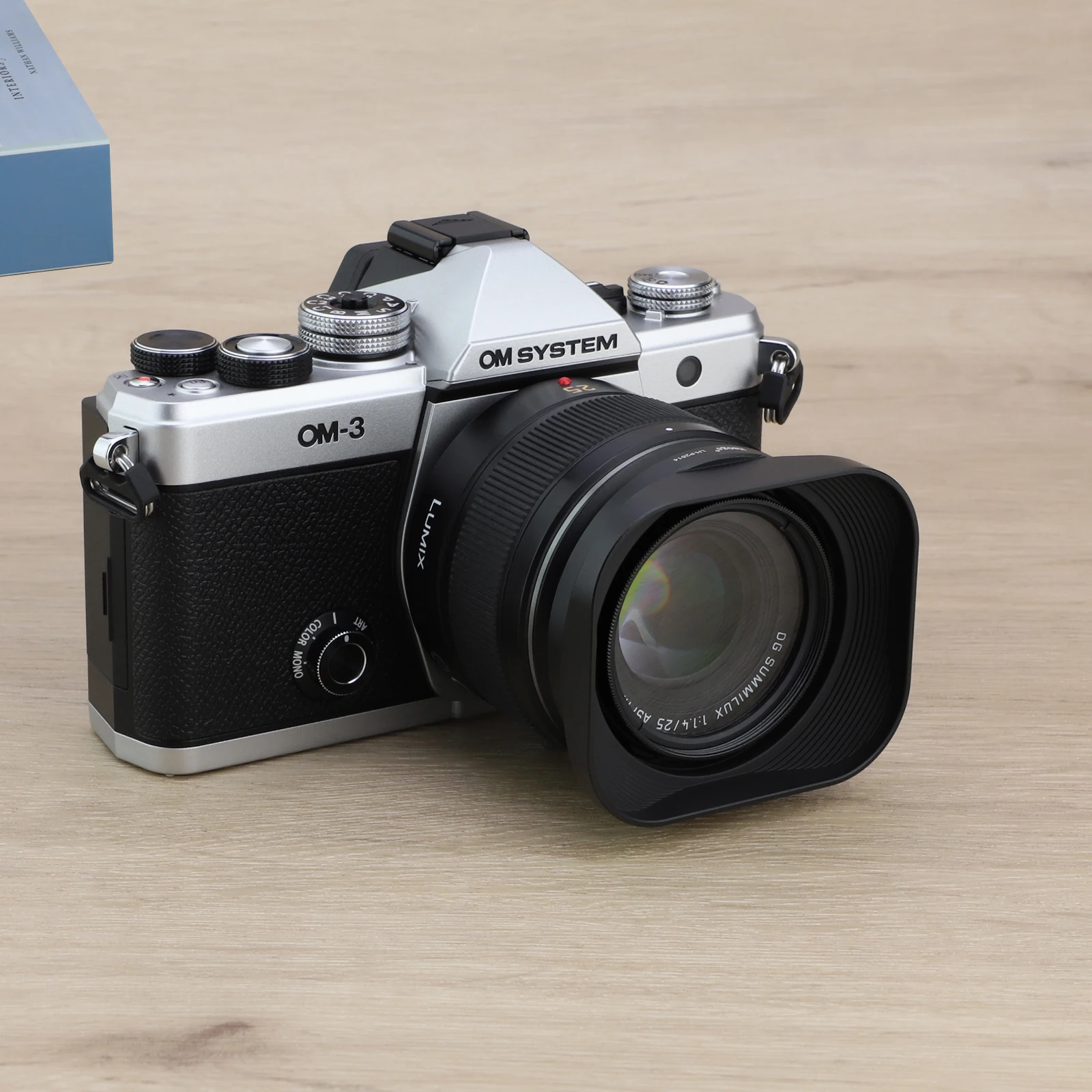LEICA DG SUMMILUX 25mm/F1.4 （純正フード2種付き） Amazon.com : Panasonic Leica DG SUMMILUX 25mm/F1.4 II ASPH