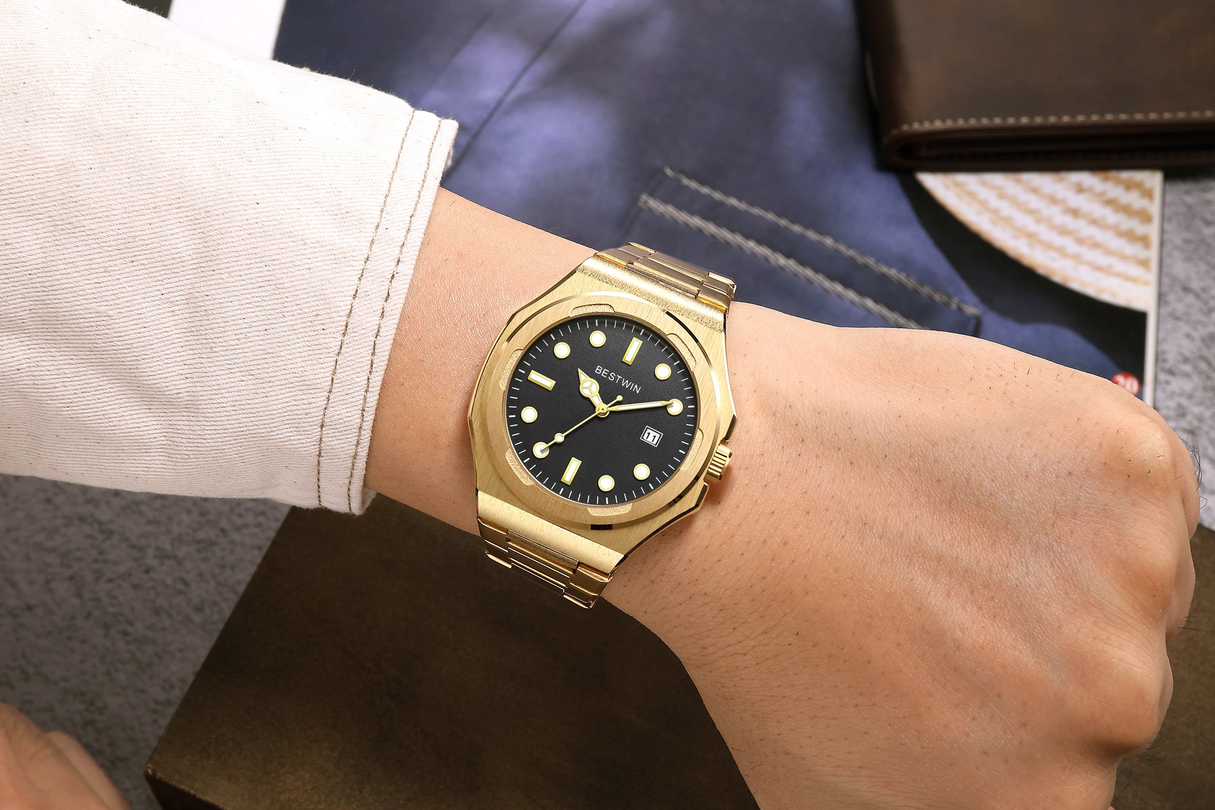 Luxury Men's Quartz Watch Stainless Steel Quartz Movement Luminous Shell Dial Sapphire Crystal Wristwatches 2023