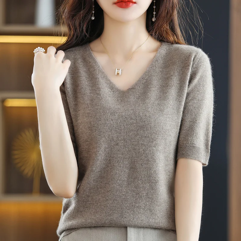 

2023 Spring Summer New V-Neck Tshirt Women's Shortsleeved Pullover Bottomed Sweater With Sweater Loose Top Thin Wool Half Sleeve