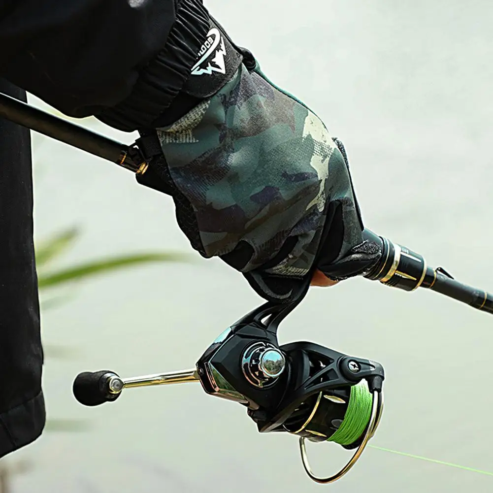 Camouflage Waterproof Fishing Gloves 2 Finger Flip Windproof Women Men Gloves Velvet Warm Fish Angling