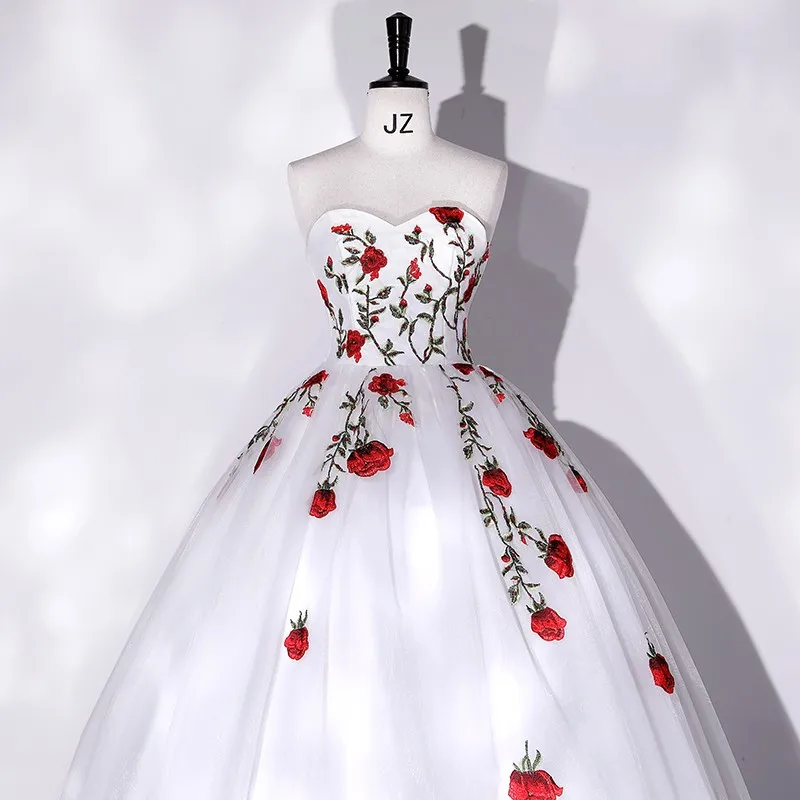 Sweet Quinceanera Dresses Elegant Strapless Party Dress Luxury Lace Flower Ball Gown Classic Prom Dress Plus Size Vestidos