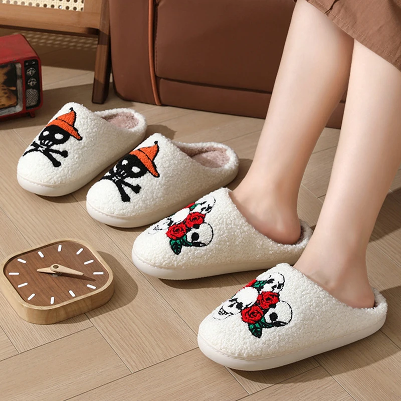 Halloween Bat Pattern Fur Slippers Women Slip On Keep Warm Home Slippers Woman Closed Toe Non Slip Indoor Cotton Slides Lady