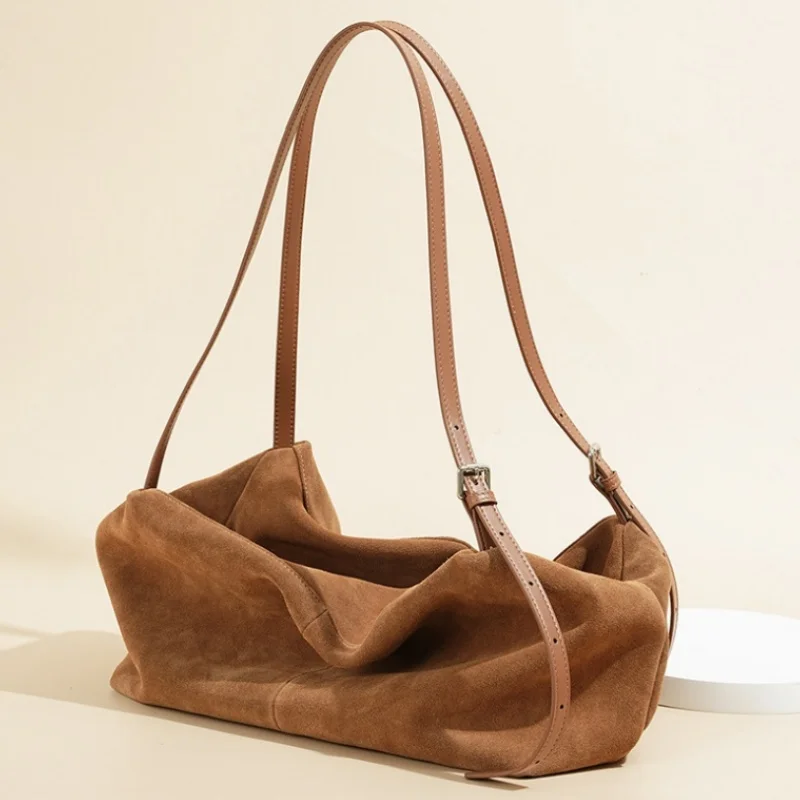 حقيبة كتف جلد سويدي فاخرة للنساء