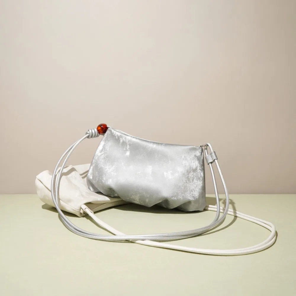 

Simple Chinese Style Exquisite Minority Handbags Lazy Cowhide Cloud Personalized Messenger Bags Satin Casual All-match Clutches