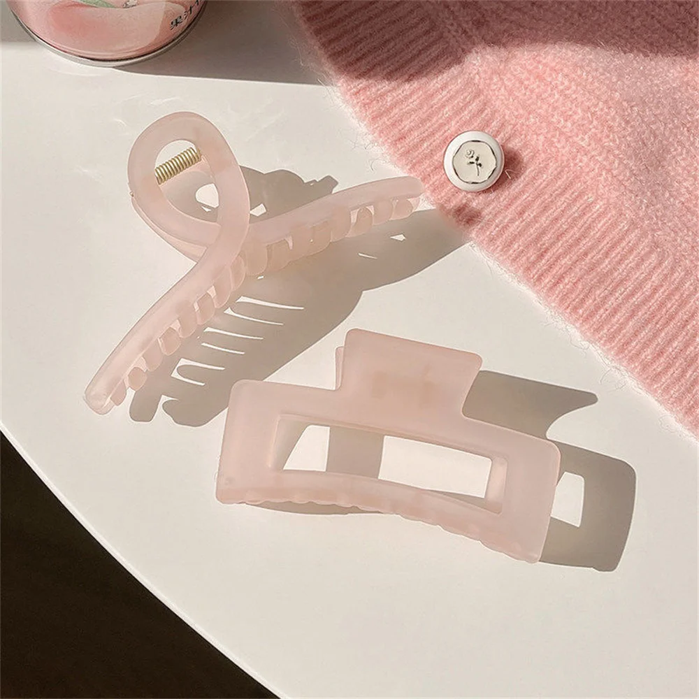 Рисунок 3 - Простые матовые заколки для волос