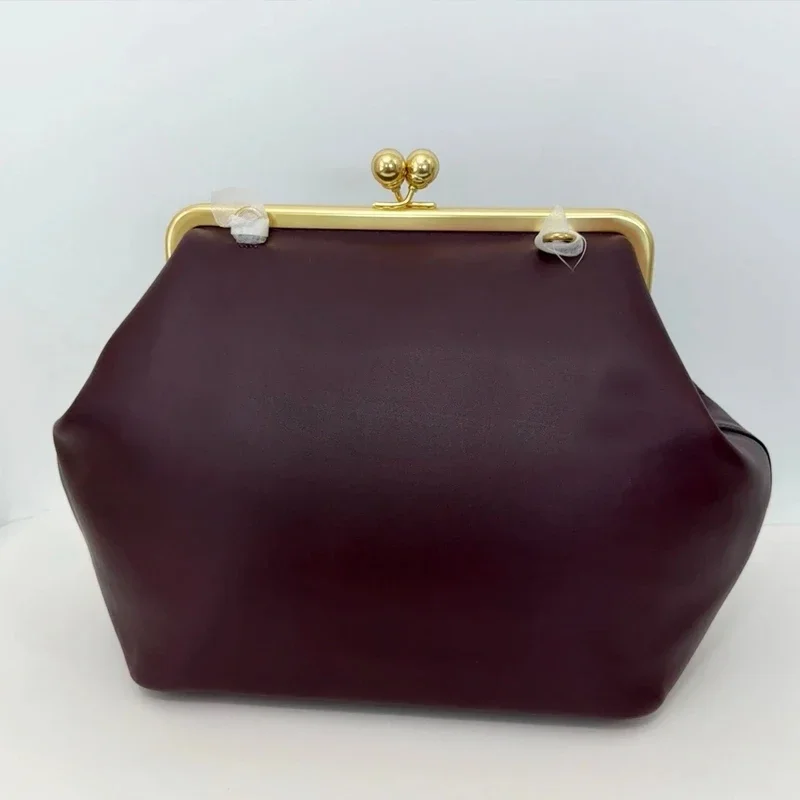 Classic Versatile Large Capacity Clip Bag - Packaging