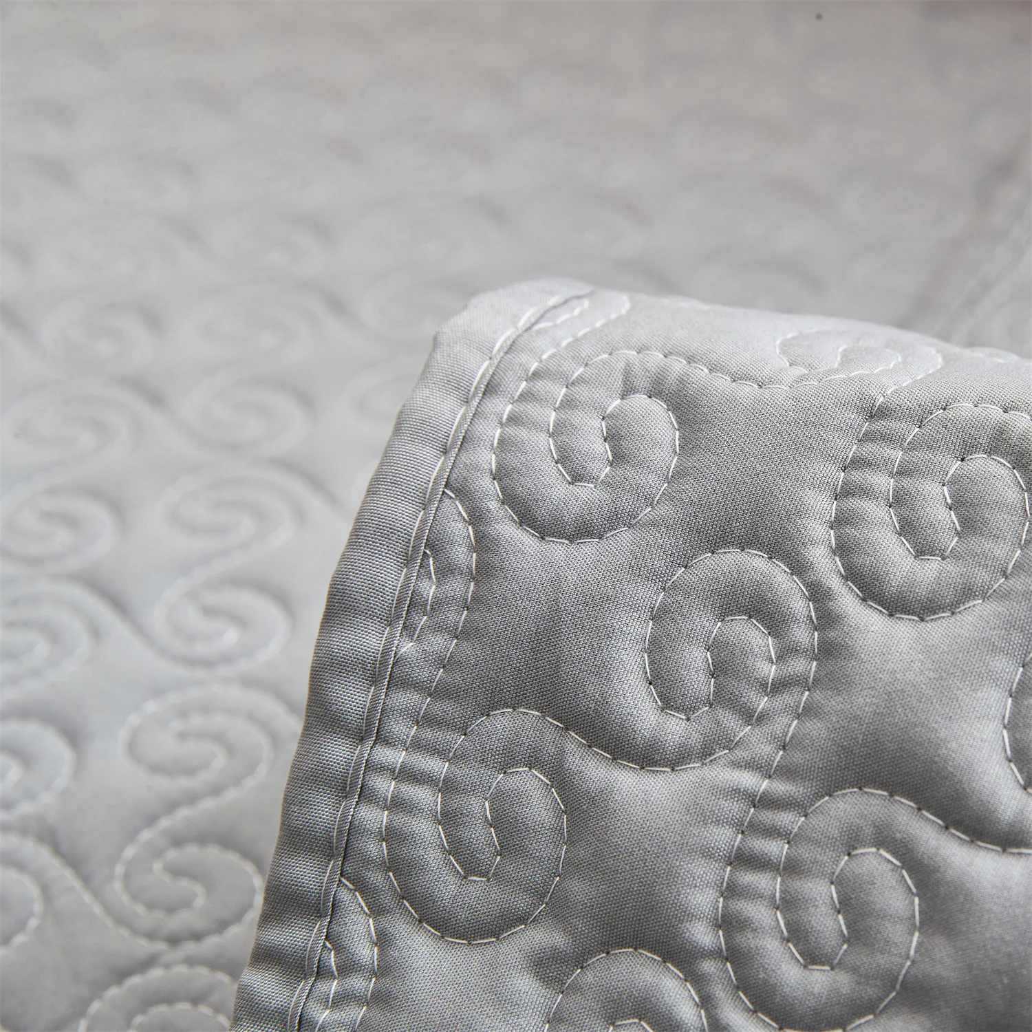 2Pcs Quilted Sofa Slipcover Couch Cushion Covers L-Shape Sectional Couch Covers  for Living Room Pet Mat Furniture Protector 3