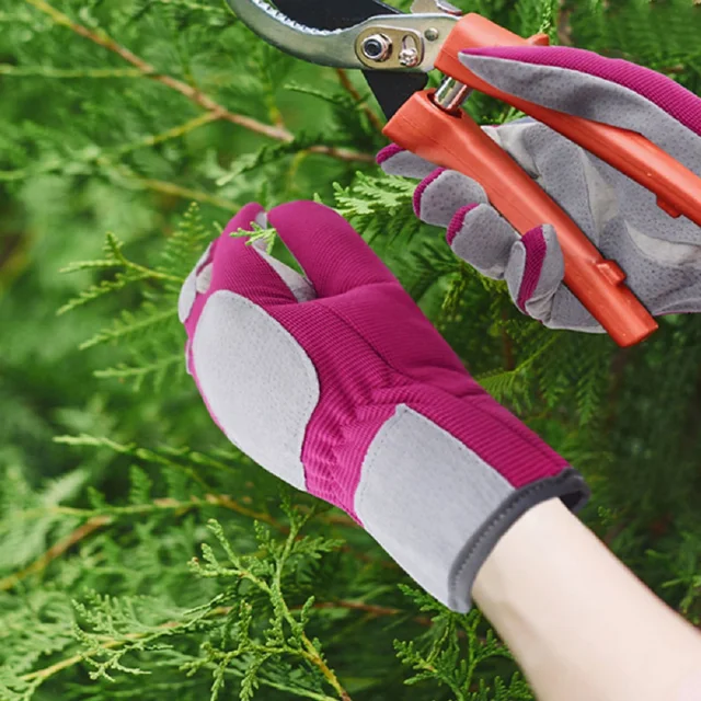 Thorn-Proof Gardening Gloves with Forearm Protection 3