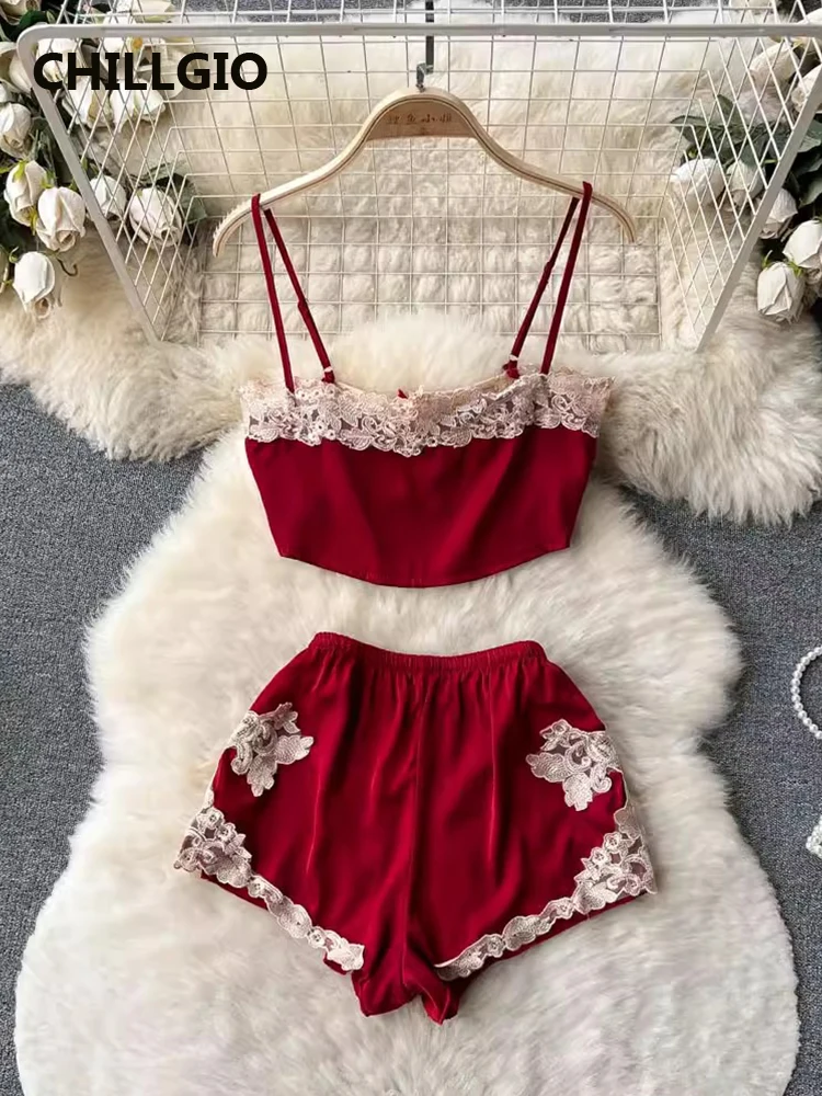 CHILLGIO femmes Pamas costumes été Sexy dentelle florale Patchwork Camisole fendu Shorts Vintage mode deux pièces glace soie_voghion.com