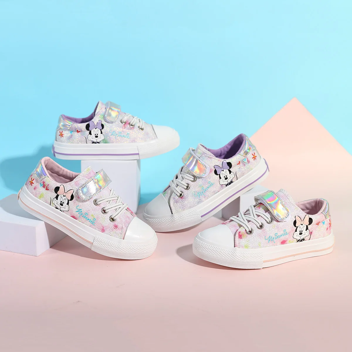Disney Minnie Kids scarpe sportive 2023 nuove ragazze Casual Sneakers bambini moda scarpe da Tennis scarpe da corsa scarpe da tavola taglia 24-37