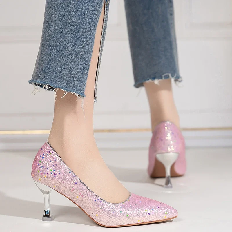 

Женские туфли с острым носком, на тонком высоком каблуке, с блестками