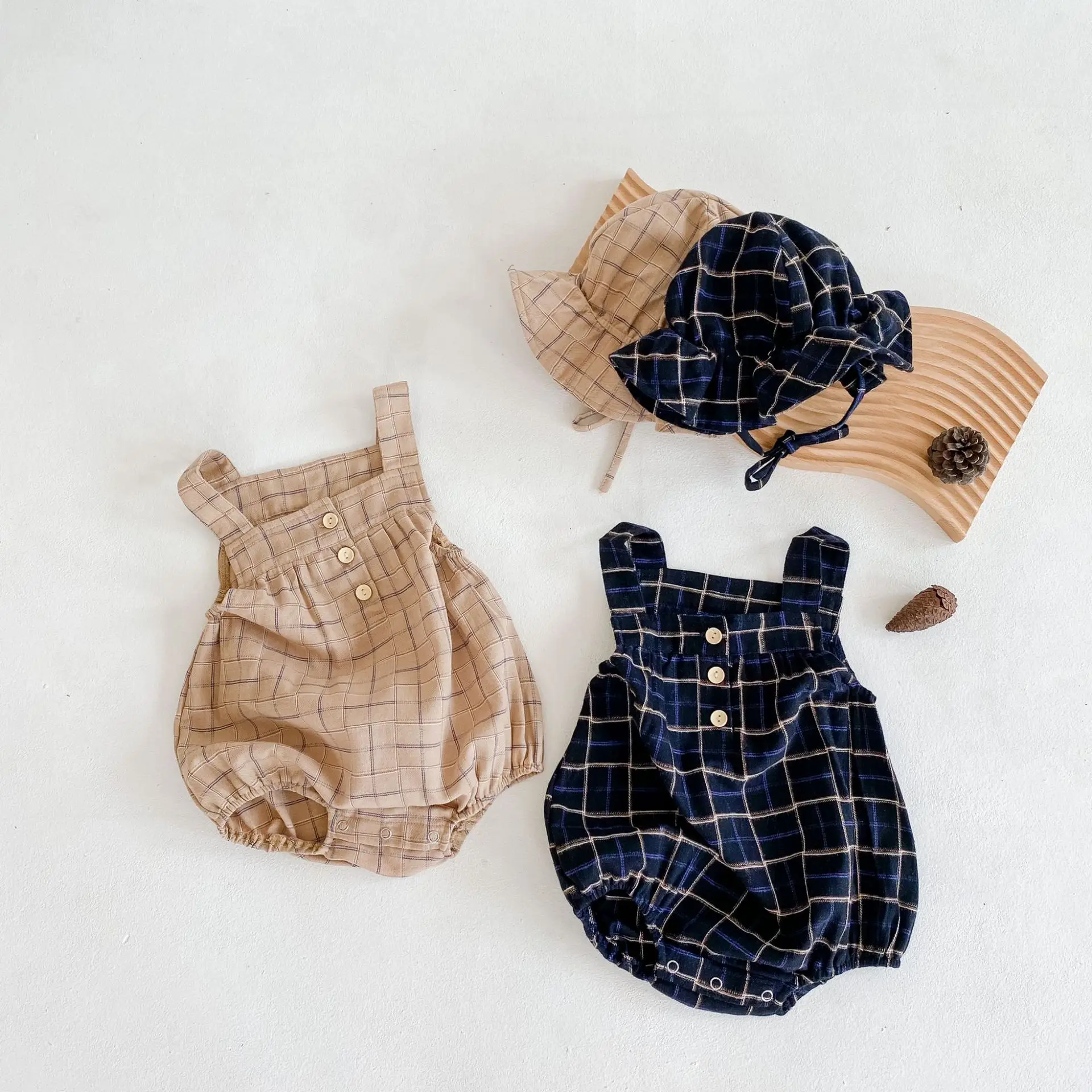

2023 New Strap Baby Bodysuit Korean Checkered Triangle Romper Sleeveless Cute