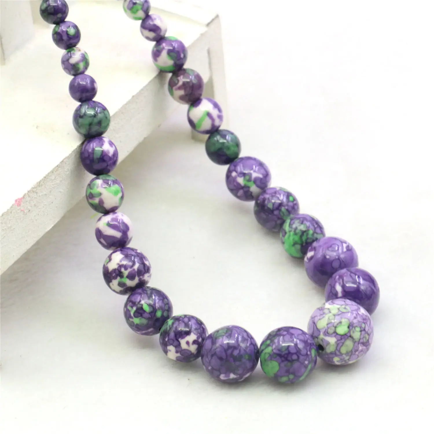 

Green rain color stone tower chain rain flower stone necklace Bohemian jade pendant new gift