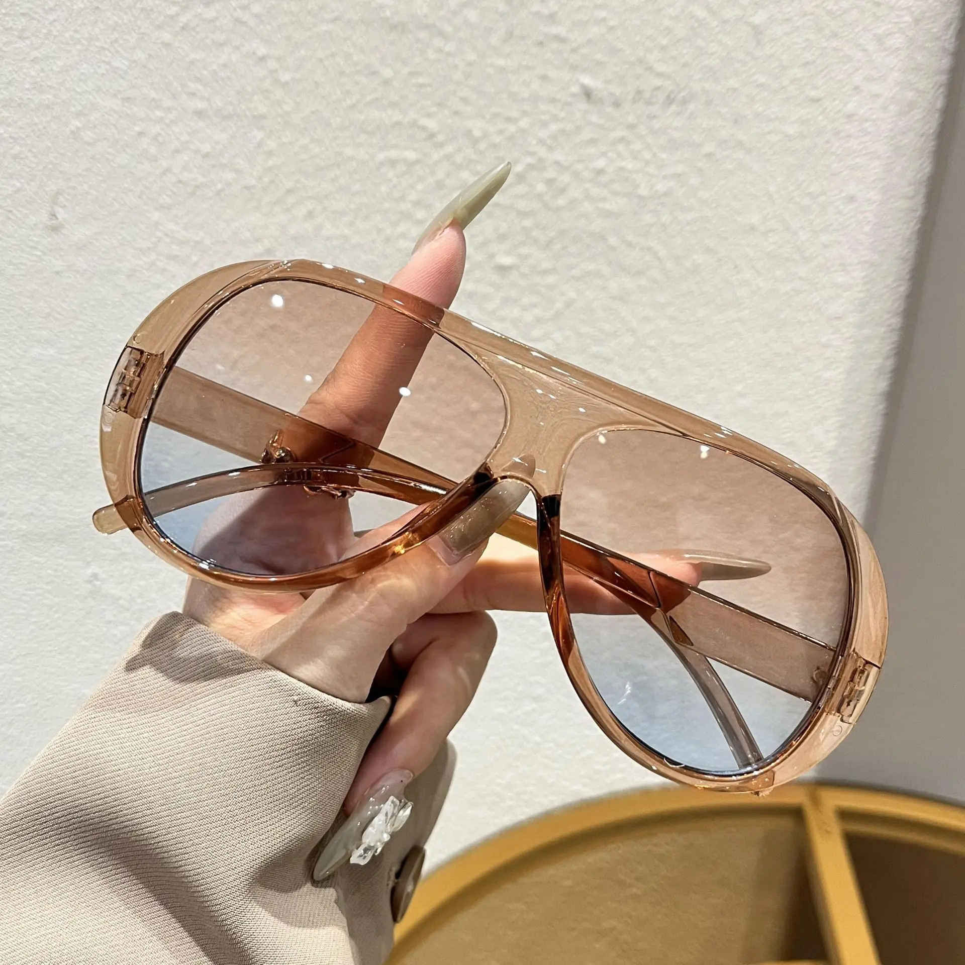 Vintage Aviator Oversized Pilot Sunglasses - Trendy Luxury Design