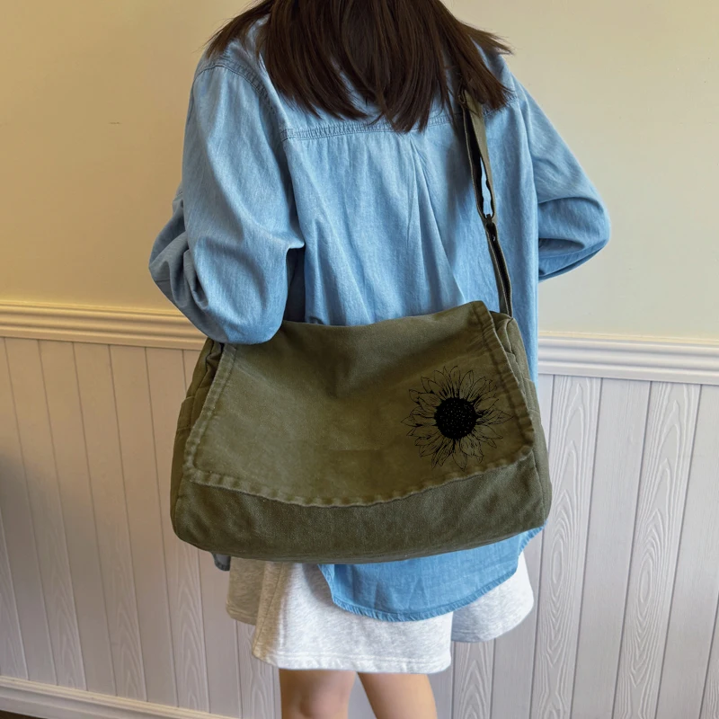 Retro Women's Canvas Shoulder Bag Sunflower Embroidered Crossbody Bag Female Army Green Laptop Bag Commuting