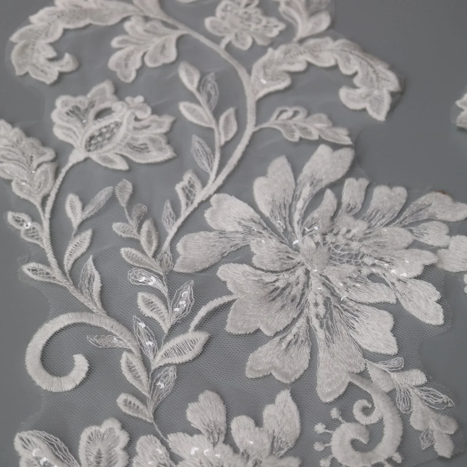 Wing Appliques Raw white beaded embroidered lace appliques wedding dresses Rhinestone applique patches Embroidery parches ropa