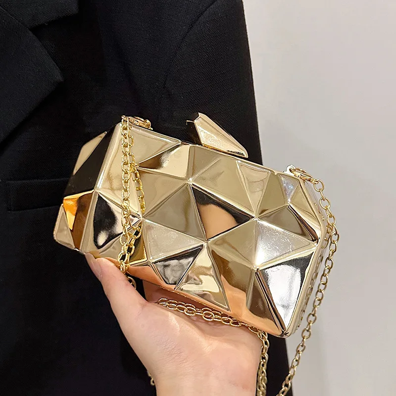 Fashionable Crossbody Bags for Women 2024 New Metallic Mini Shell Evening Bag Unusual Party Cute Chain Small Shoulder Bag Woman