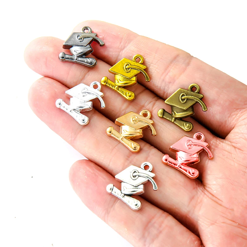 10 шт. 8 цветов металлический сплав 2 стиля Студенческая шляпа шармы кулон сделай сам серьги ожерелье ювелирные изделия ручной работы аксессуары 10 шт. 8 цветов металлический сплав 2 стиля Студенческая шляпа шармы кулон сделай сам серьги ожерелье ювелирные изделия ручной работы аксессуары