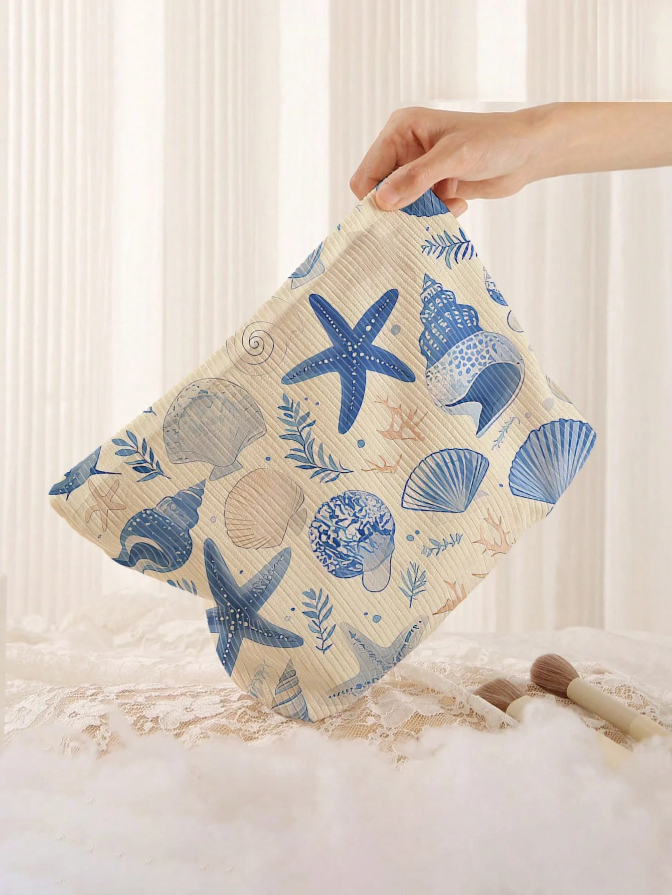 Minimally designed floral printed corduroy zipper makeup bag, lightweight and multifunctional cosmetic storage bag