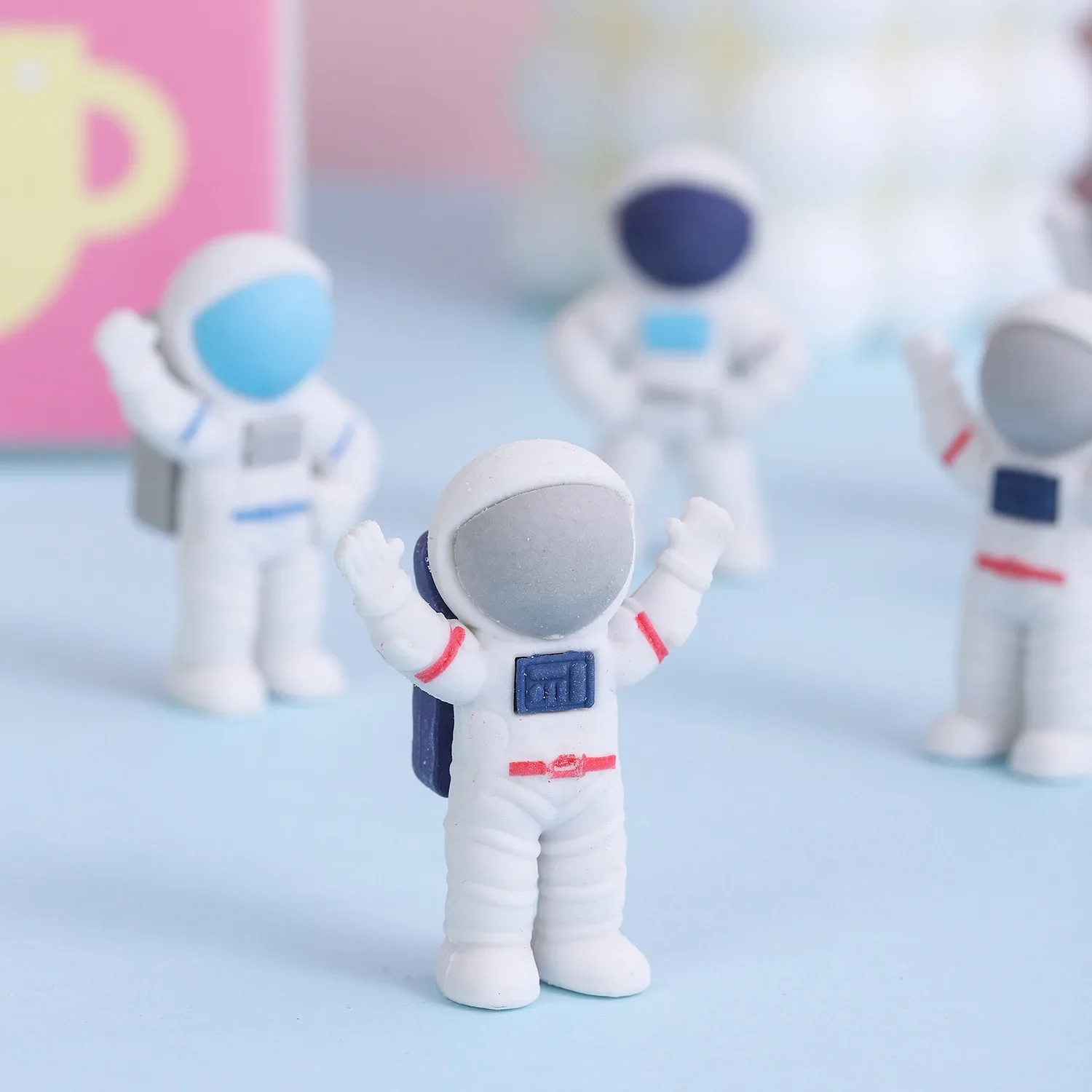 Kawaii Cartoon Astronaut Eraser Cute Space Men Rubber Pencil Erasers for Kids Gift Cosmonaut School Stationery Student Supplies