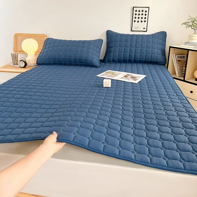 1pc Quilted Thick Mattresses Toppers Waterproof Mattress Pad Cover All-Season Elastic Corner Straps Fits Up To 30 cm Bed