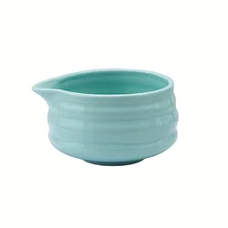 Handcrafted 16oz Japanese Ceramic Matcha Bowl with Pour Spout (Green)