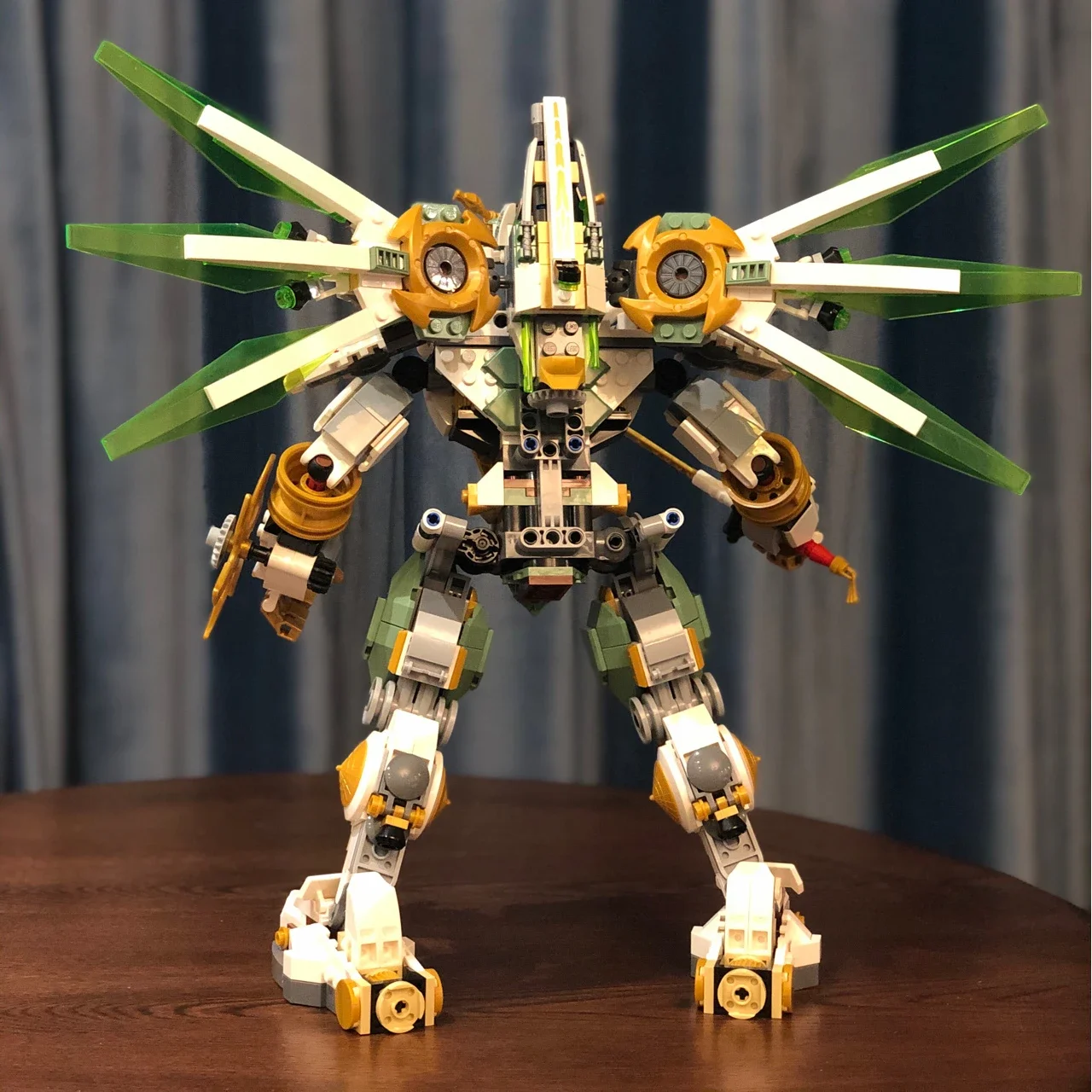 

Классические блоки Lloyd Titan Mech, игрушечные строительные блоки, сборная модель для самостоятельного обучения