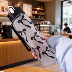 Floral Bowknot Patterned Lightweight Water Bottle with Portable Lanyard - 750ML (Black)