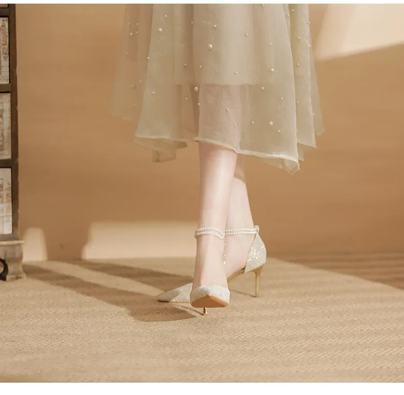 LuLuYoung Pumps material detail