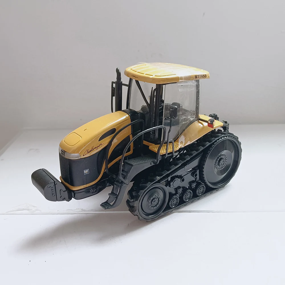 Paint-Rash-Die-cast-1-32-Scale-Cat-Mt765b-Carter-Challenger-Tractor ...