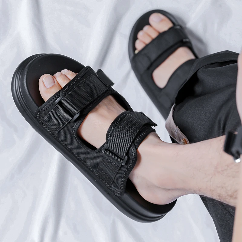 Summer Men's sports sandals Outdoor beach sandals Mesh rubber sole soft anti slip sandals High quality black mens Roman sandals